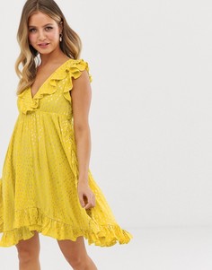 Короткое приталенное платье с оборками Glamorous-Желтый