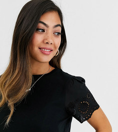 Черная футболка с вышивкой ришелье на рукавах ASOS DESIGN Petite-Черный