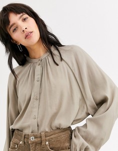 Серо-коричневая блузка с пуговицами и пышными рукавами на манжетах Weekday-Серый