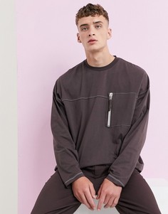 Длинный oversize-лонгслив с контрастной строчкой и карманами ASOS DESIGN-Коричневый