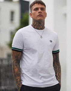 Белая футболка с отделкой в рубчик на манжетах Fred Perry-Белый