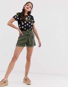 Шорты цвета хаки с поясом Miss Selfridge-Зеленый