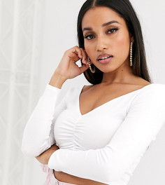Белый присборенный топ с V-образным вырезом на груди и спине ASOS DESIGN Petite