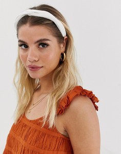 Белая повязка на голову в три ряда с плиссировкой ASOS DESIGN-Белый