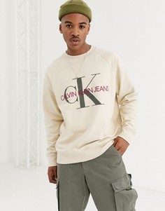 Свободный свитшот кремового цвета с логотипом на груди Calvin Klein Jeans-Кремовый