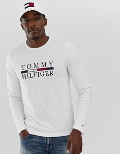 Белый лонгслив с логотипом на груди Tommy Hilfiger
