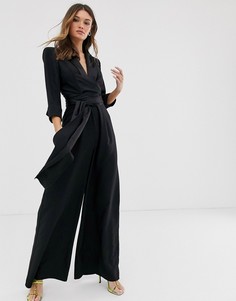 Комбинезон-смокинг с глубоким вырезом и широкими штанинами ASOS DESIGN-Черный