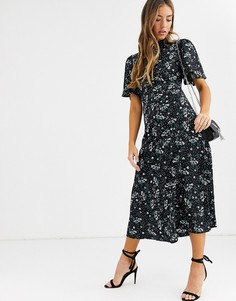 Чайное платье миди с высоким воротником и рукавами клеш Fashion Union-Черный