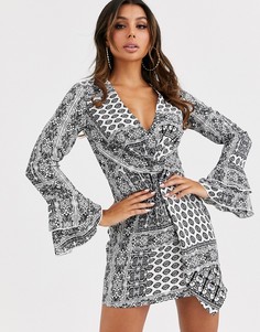 Платье мини с перекрученной отделкой и платочным принтом Missguided-Мульти