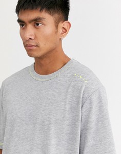 Свободная футболка с неоновой надписью ASOS WHITE-Серый