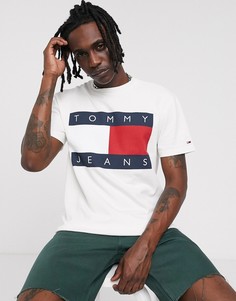 Белая футболка с большим логотипом на груди Tommy Jeans-Белый