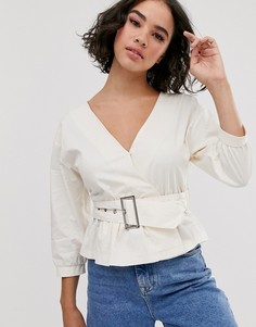 Светло-бежевая блузка с запахом спереди и поясом Bershka-Белый