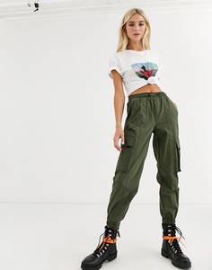 Брюки-карго цвета хаки Bershka-Зеленый