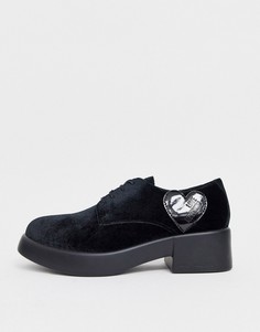 Туфли на плоской массивной подошве со шнуровкой Love Moschino-Черный