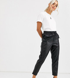 Черные джоггеры из искусственной кожи New Look Petite-Черный