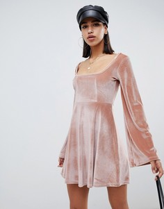 Бархатное короткое приталенное платье ASOS DESIGN-Розовый