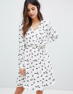 Платье с вишневым принтом Vila-Мульти