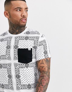 Белая футболка с контрастным карманом и платочным принтом Bershka-Белый