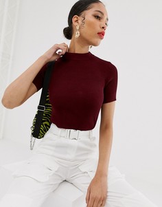 Бордовый трикотажный топ в рубчик с высоким воротом Bershka-Красный