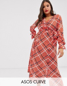 Платье миди с запахом в фактурную клетку ASOS DESIGN Curve-Мульти