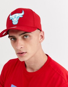 Бейсболка красного/сине-зеленого цвета Mitchell & Ness Chicago Bulls 110-Красный