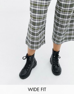 Ботинки для широкой стопы Truffle Collection-Черный