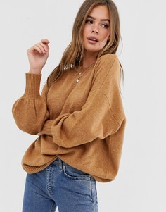 Пушистый oversize-джемпер из переработанных материалов с пышными рукавами ASOS DESIGN-Светло-бежевый