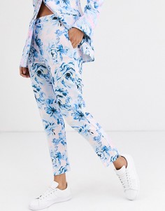 Розовые брюки с цветочным принтом ASOS DESIGN-Мульти