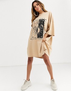 Платье-футболка с принтом ASOS DESIGN-Бежевый