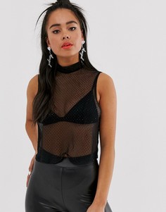 Черный кроп-топ с вырезом на спине Bershka