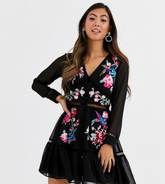 Короткое приталенное платье с вышивкой и кружевом ASOS DESIGN Petite-Черный