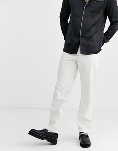Прямые виниловые джинсы белого цвета ASOS DESIGN-Белый