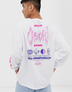 Свободная футболка с длинным рукавом и крупным принтом на спине ASOS DESIGN-Белый