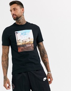 Черная футболка с принтом баскетбольной площадки Nike-Черный