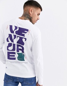 Белый лонгслив свободного кроя с графичным принтом Jack & Jones Originals