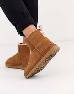 Сапоги каштанового цвета с коралловыми вставками UGG Classic Mini II-Светло-коричневый