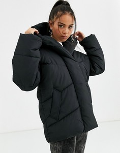 Черное длинное дутое пальто с капюшоном Bershka-Черный