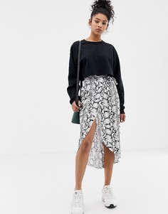 Юбка миди с запахом и змеиным принтом ASOS DESIGN-Мульти