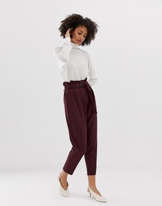 Брюки из крепа с присборенной талией и черепаховой пряжкой ASOS DESIGN-Красный