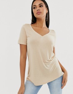 Бежевая футболка с V-образным вырезом и короткими рукавами ASOS DESIGN-Красный