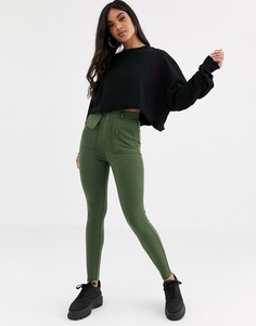 Зауженные брюки из ткани понте с карманами в стиле милитари ASOS DESIGN-Зеленый