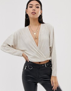 Плиссированный топ с запахом и рукавами \летучая мышь\" ASOS DESIGN-Кремовый