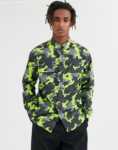 Рубашка классического кроя с камуфляжным принтом ASOS DESIGN-Зеленый