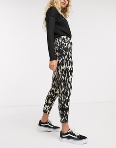 Брюки со звериным принтом ASOS DESIGN-Мульти
