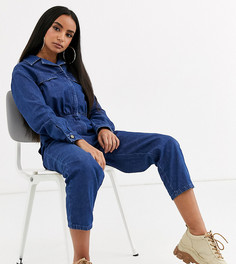 Синий легкий джинсовый комбинезон ASOS DESIGN Petite