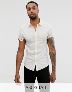 Зауженная рубашка с цветочным принтом на отворотах ASOS DESIGN Tall-Кремовый