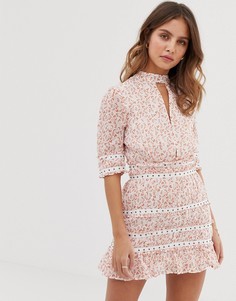 Платье мини с цветочной вышивкой Stevie May Byrdie-Розовый