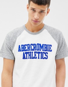 Бело-серая футболка с логотипом на груди Abercrombie & Fitch-Белый