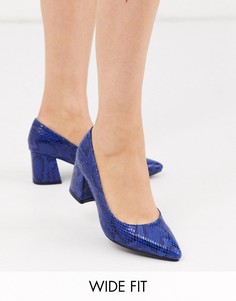 Синие туфли-лодочки на блочном каблуке с отделкой под змеиную кожу для широкой стопы Simply Be-Черный