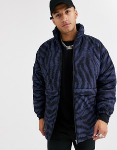 Темно-синяя дутая куртка с тигровым принтом ASOS DESIGN-Фиолетовый